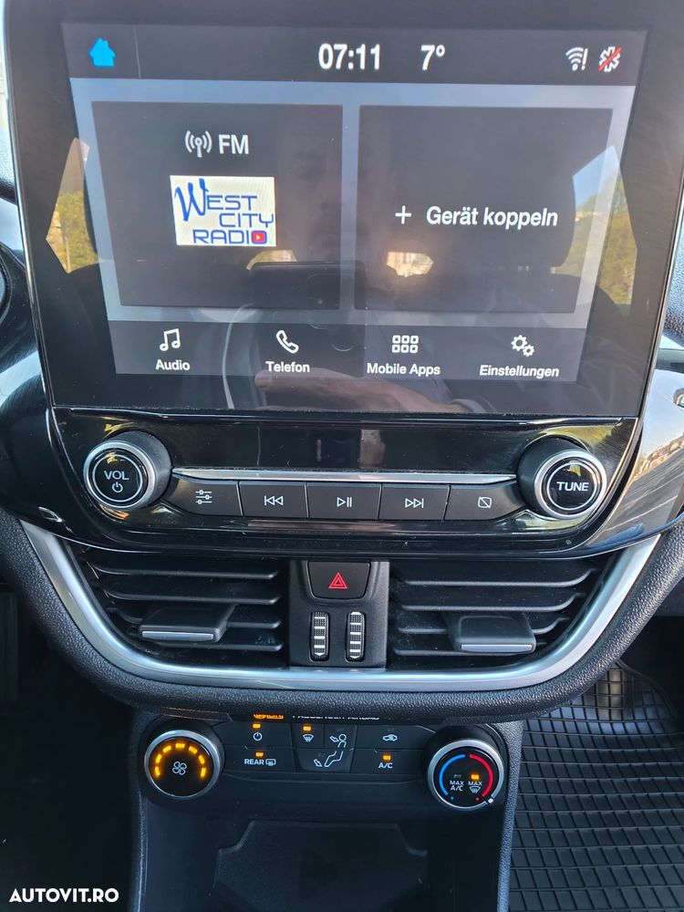 Ford Fiesta 1.5 TDCi S&S COOL&CONNECT - 11