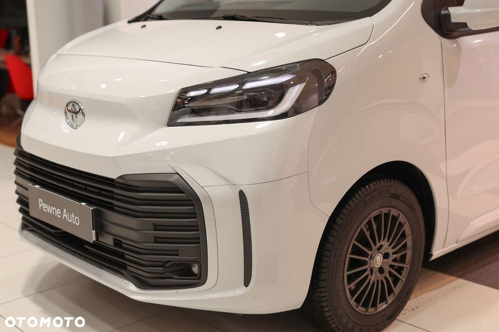Toyota Proace Verso - 32
