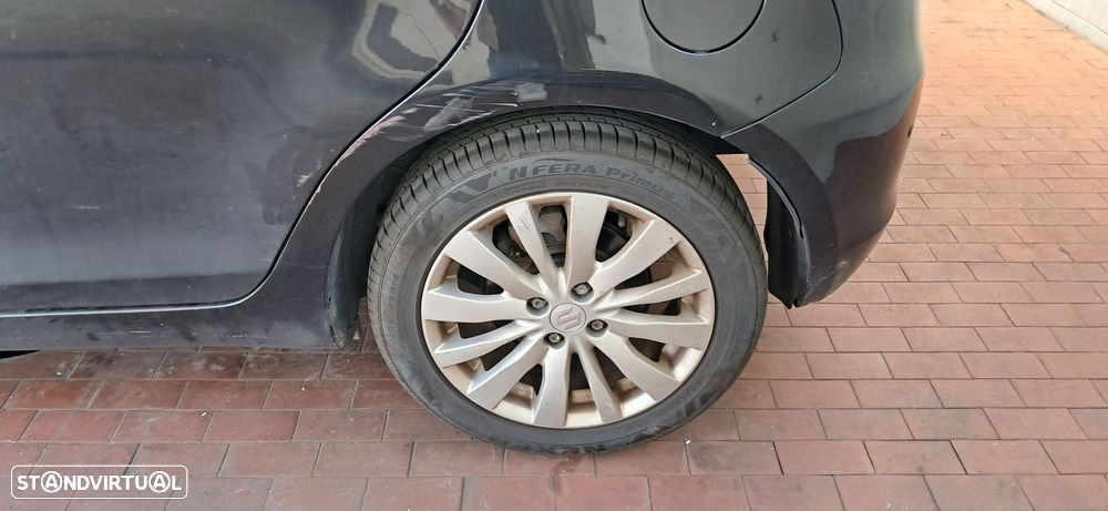 Suzuki Swift 1.2 VVT GLX AT - 3