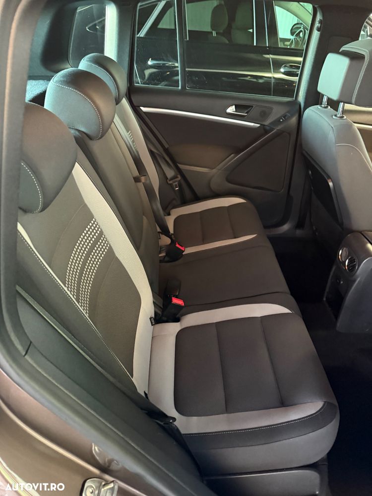 Volkswagen Tiguan 2.0 TDI 4Motion DSG Track & Field - 4