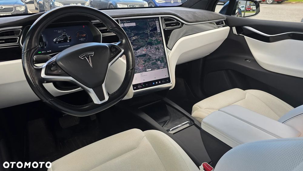 Tesla Model X Long Range Plus - 17
