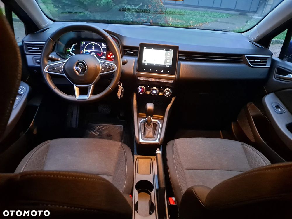 Renault Clio 1.6 E-TECH Equilibre - 9
