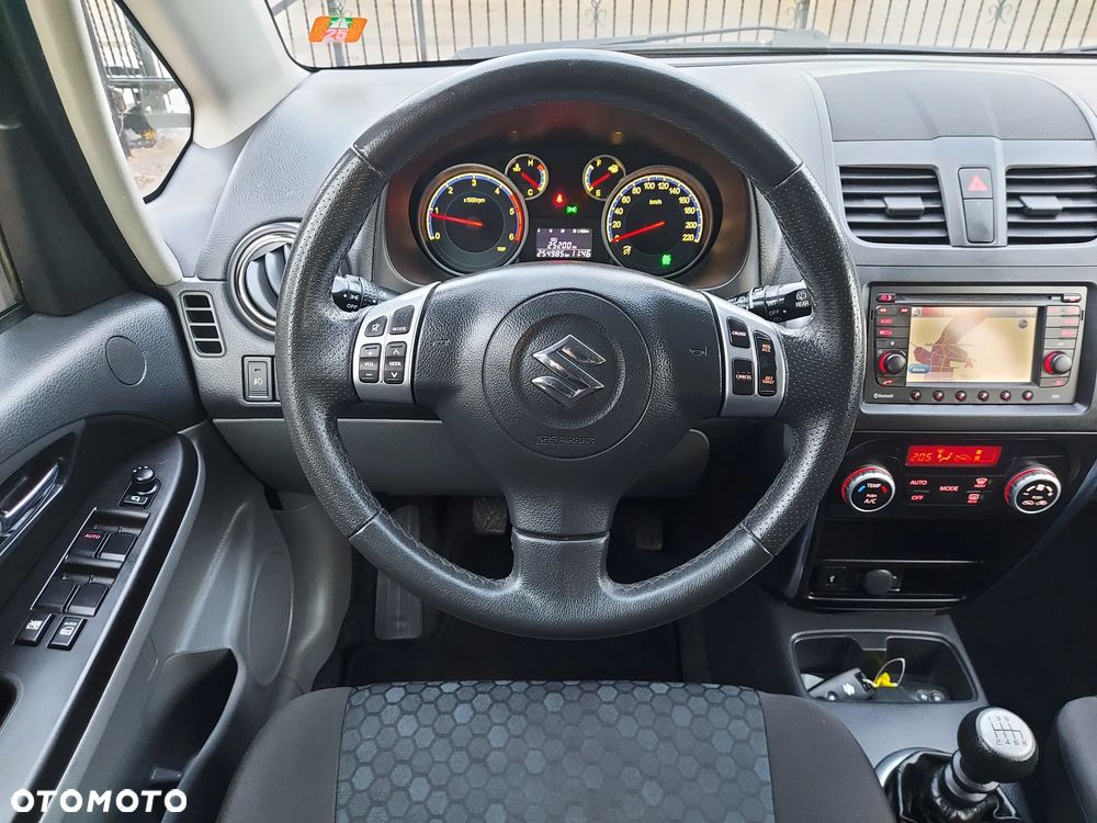 Suzuki SX4 2.0 DDiS 4x4 Style - 32