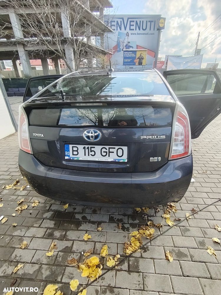 Toyota Prius Sol - 28