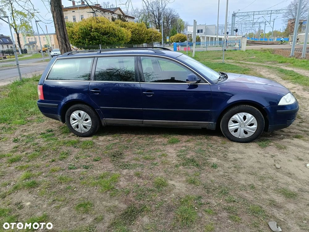 Volkswagen Passat 1.9 TDI Comfortline - 4