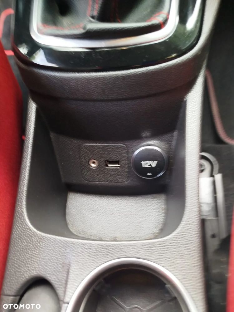 Ford Fiesta 1.0 EcoBoost S&S ST-LINE - 23