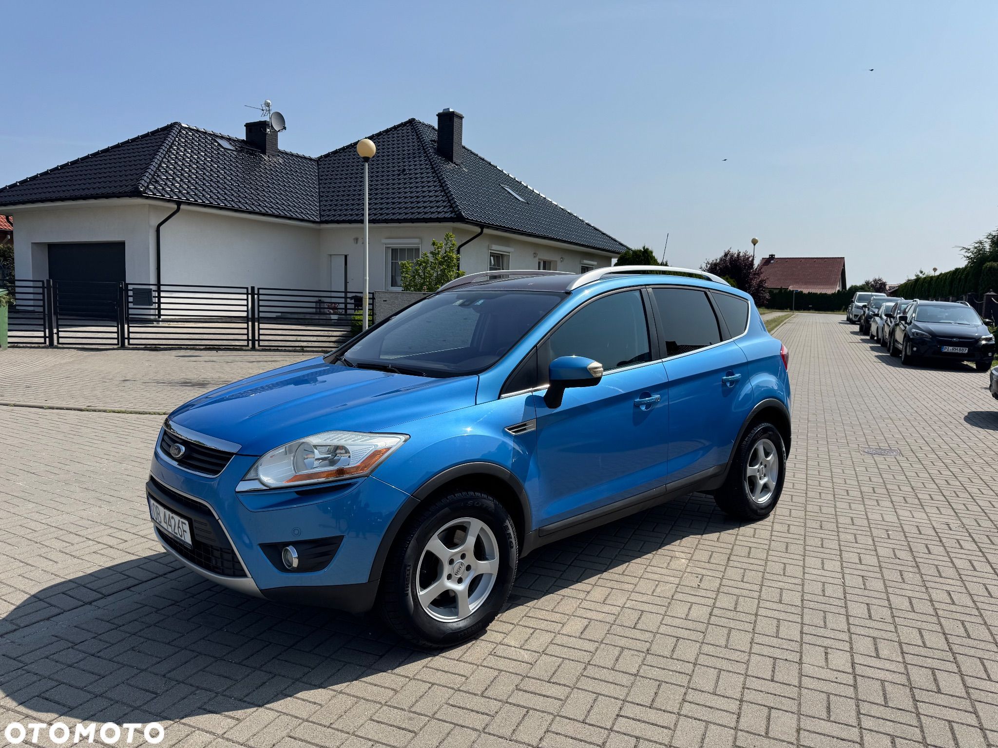 Ford Kuga 2.0 TDCi 2x4 Titanium - 1