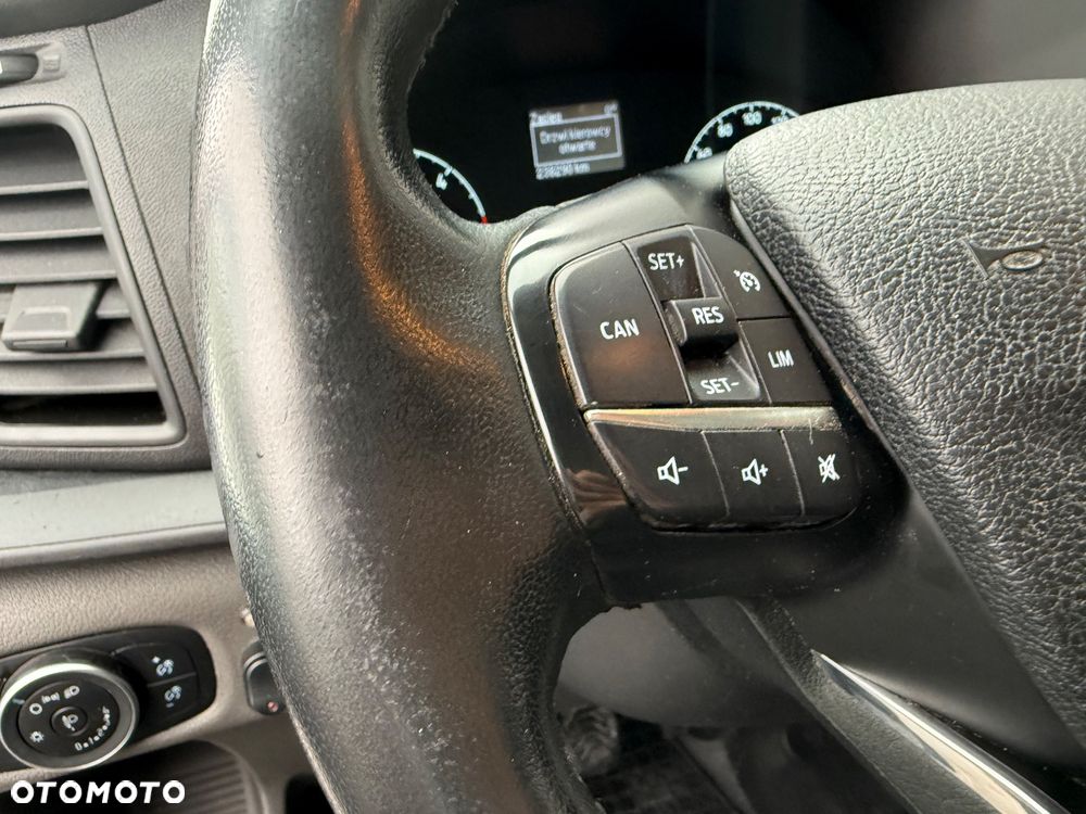 Ford Transit - 17