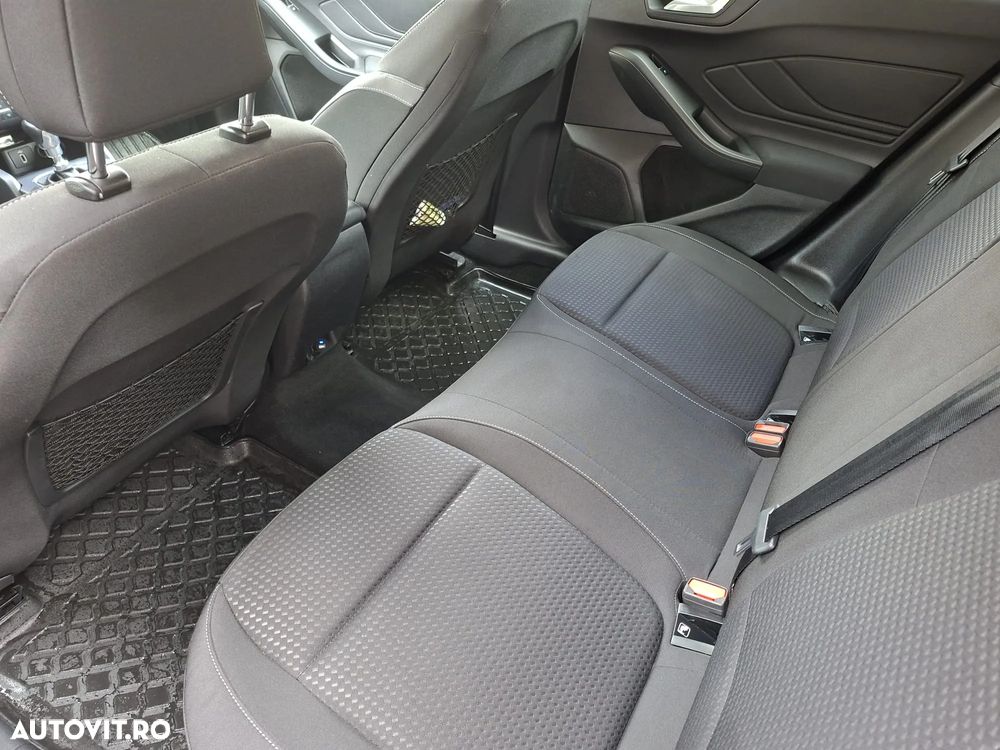 Ford Focus 1.0 EcoBoost Trend Edition - 10