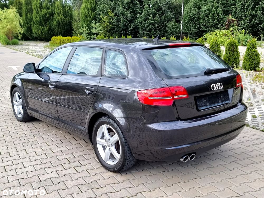 Audi A3 Sportback - 3