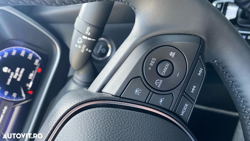 Toyota Corolla 1.8 HSD Business - 13