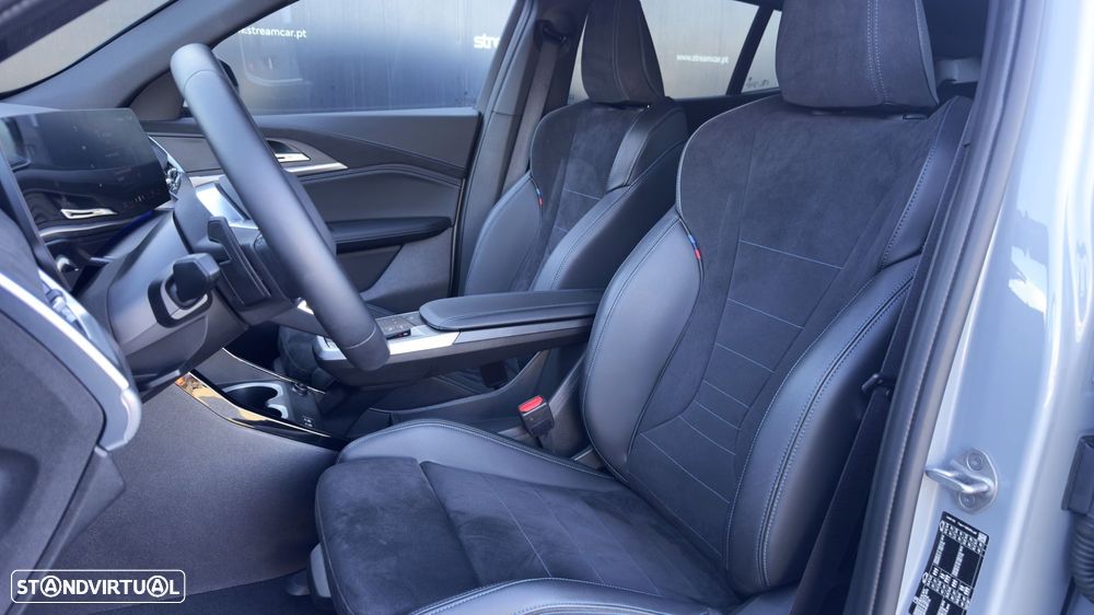 BMW iX2 eDrive20 Pack Desportivo M Pro - 15