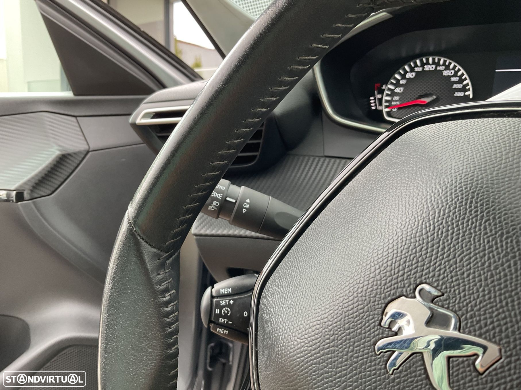 Peugeot 208 1.2 PureTech Active - 40
