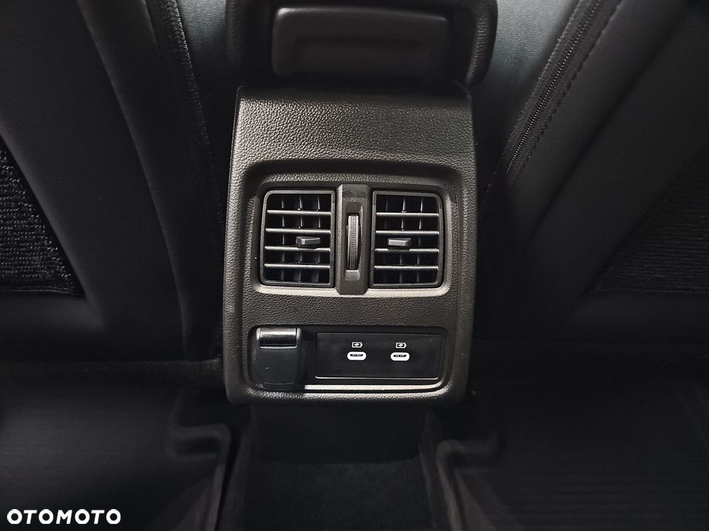 Renault Captur 1.3 TCe mHEV Techno EDC - 30