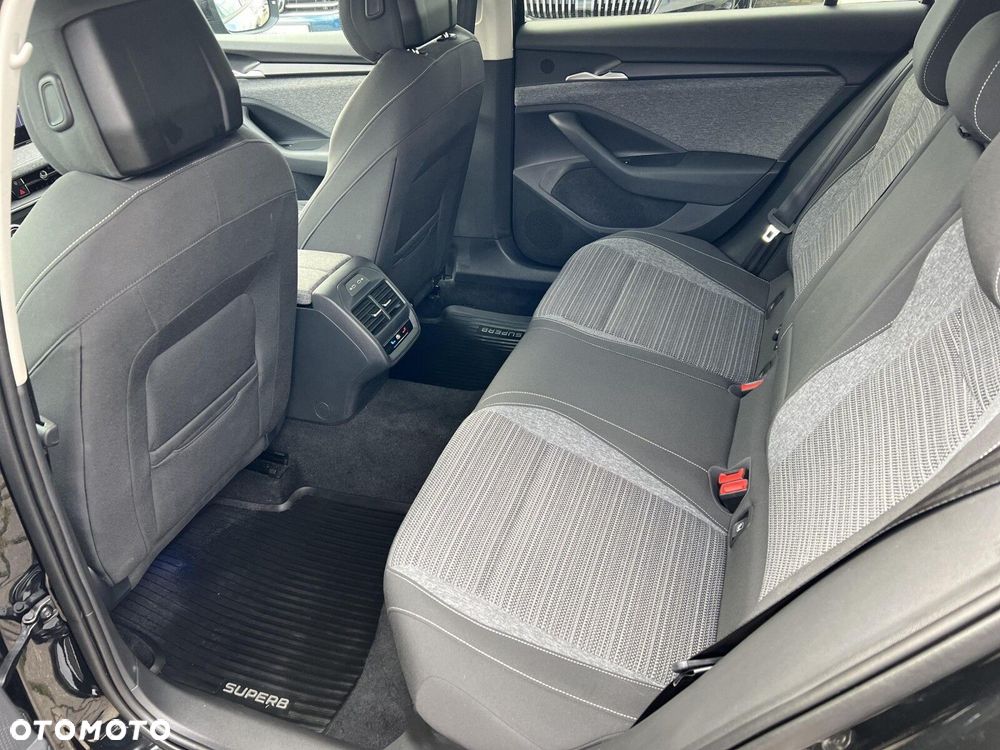 Skoda Superb 2.0 TDI SCR Selection DSG - 10