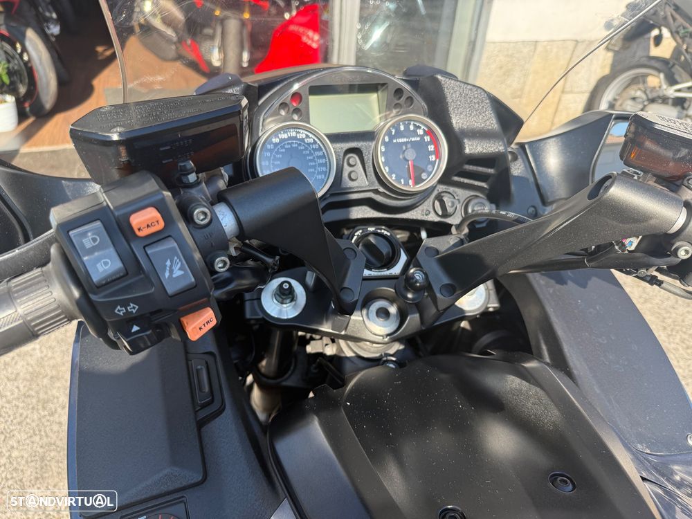 Kawasaki GTR 1400 abs - 7