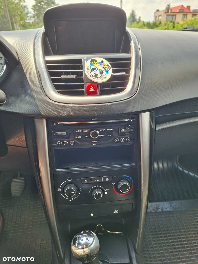Peugeot 207 - 7