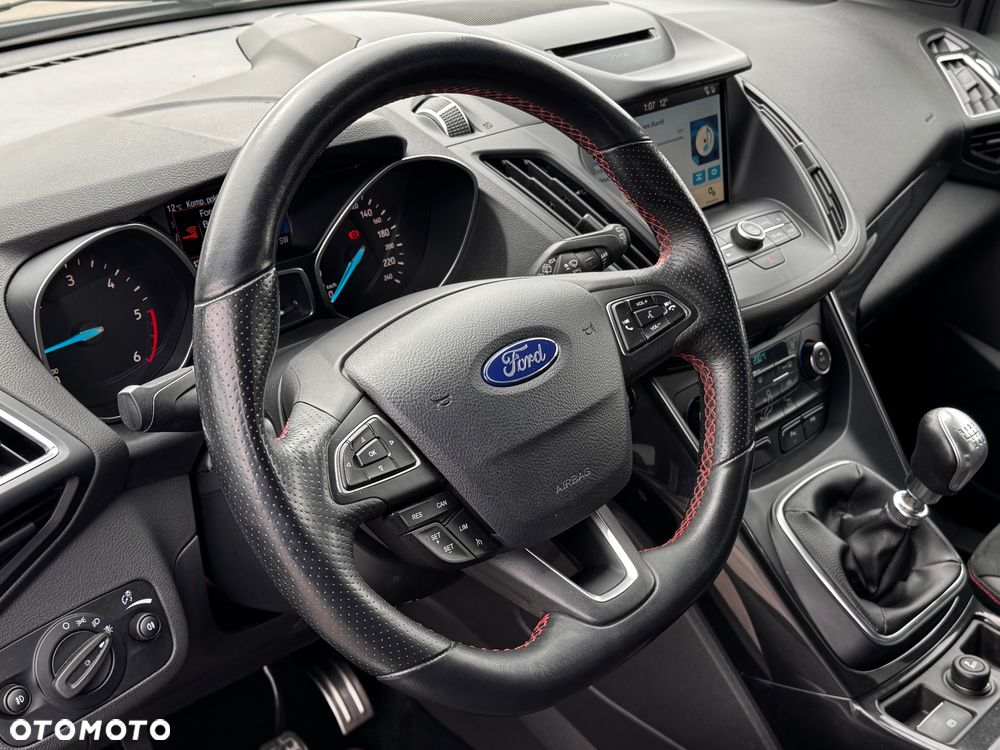 Ford Kuga 1.5 EcoBlue ST-LINE - 12
