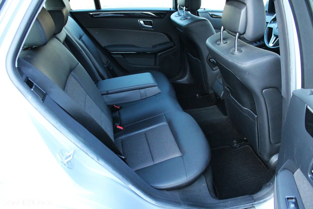 Mercedes-Benz Klasa E 200 CGI BlueEffICIENCY Avantgarde - 25