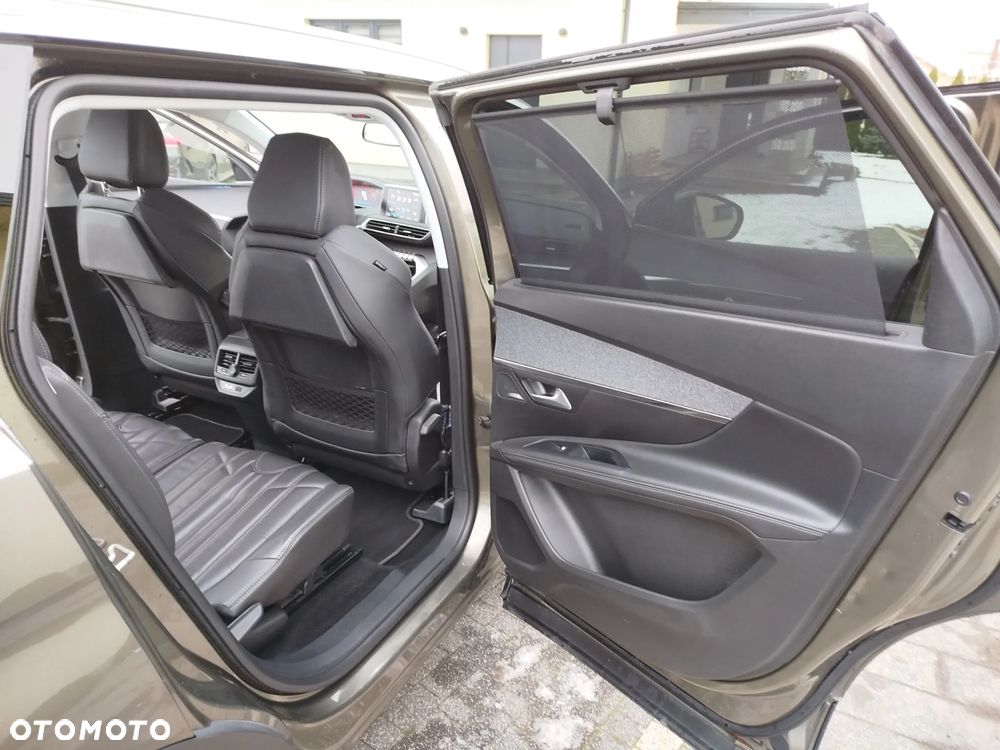 Peugeot 5008 BlueHDi 150 Allure - 20