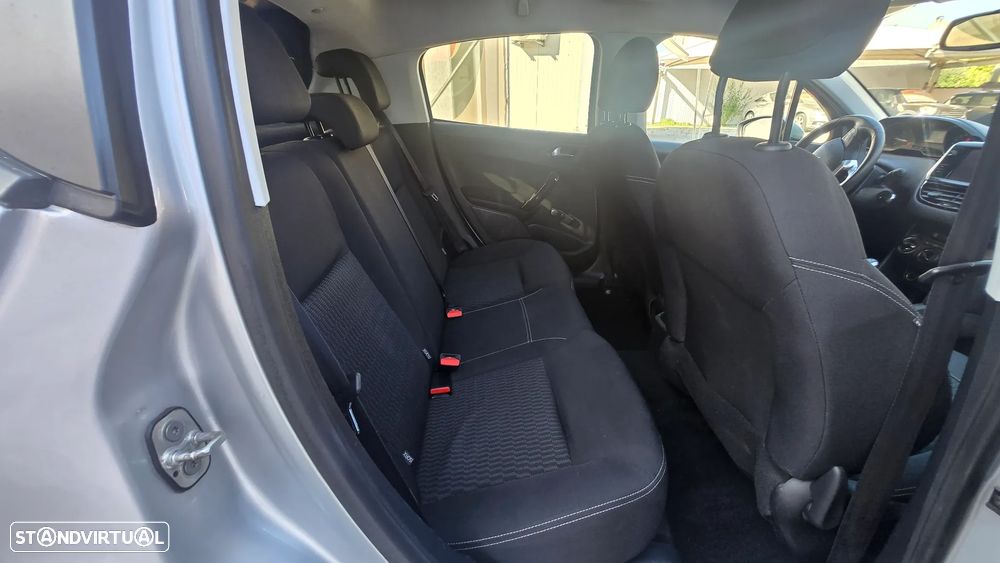 Peugeot 208 1.6 BlueHDi Style - 14