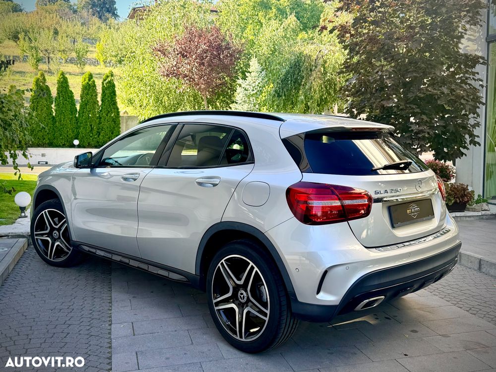 Mercedes-Benz A 250 4Matic 7G-DCT AMG Line - 4