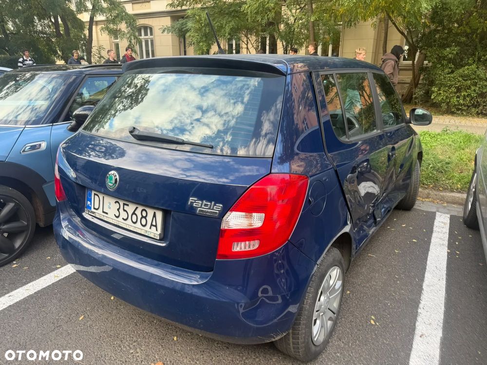 Skoda Fabia 2013 photo 5