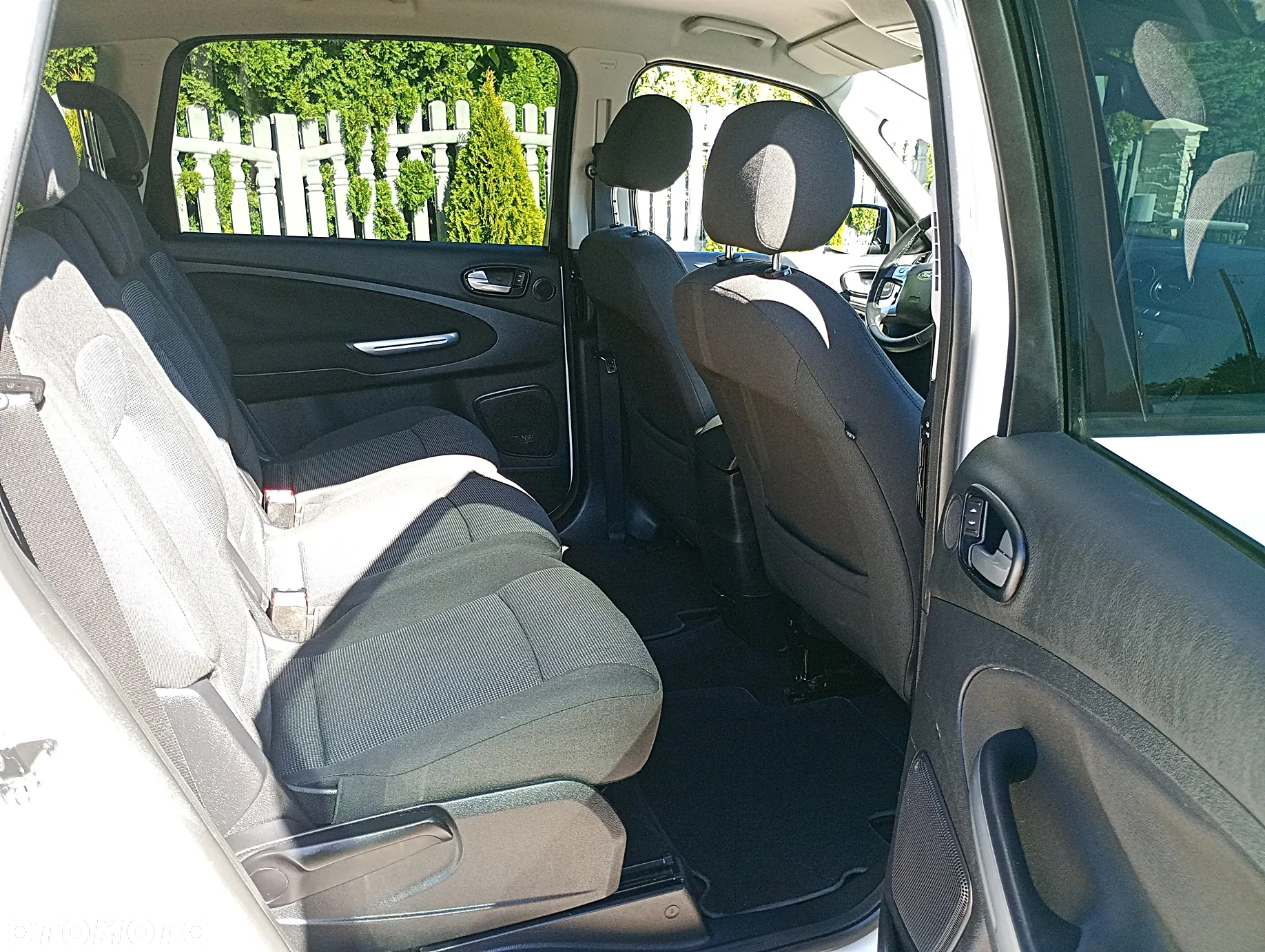 Ford S-Max - 26