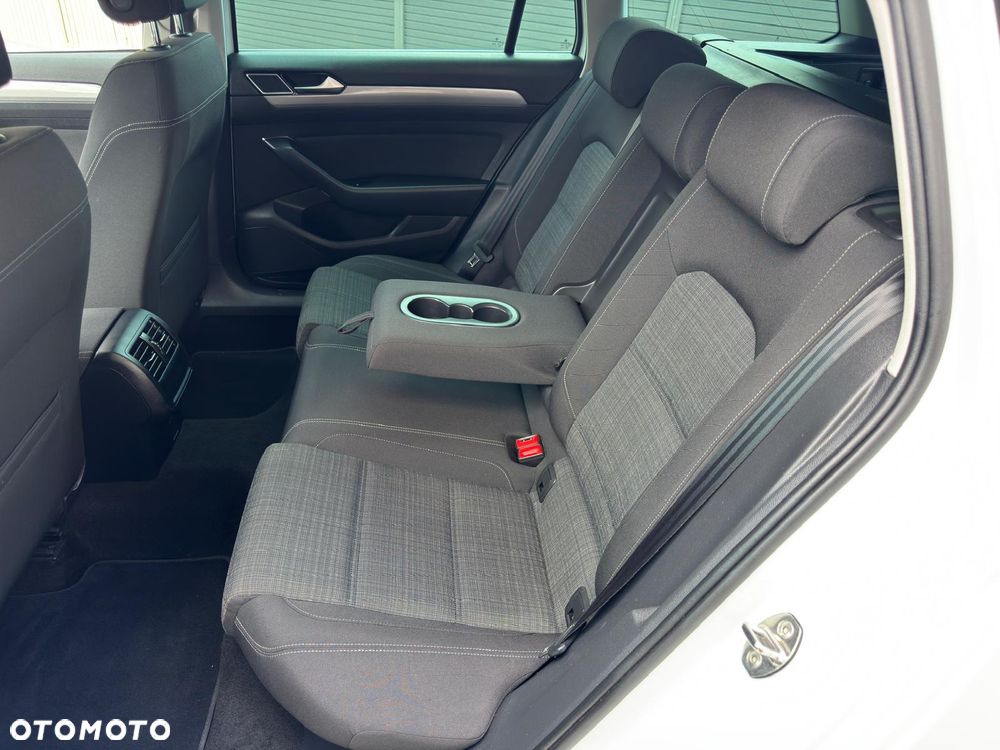 Volkswagen Passat Variant 2.0 TSI Business DSG - 30