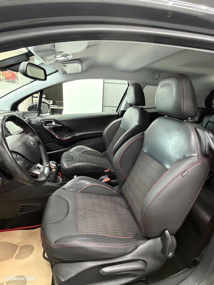 Peugeot 208 1.2 PureTech GT Line - 8