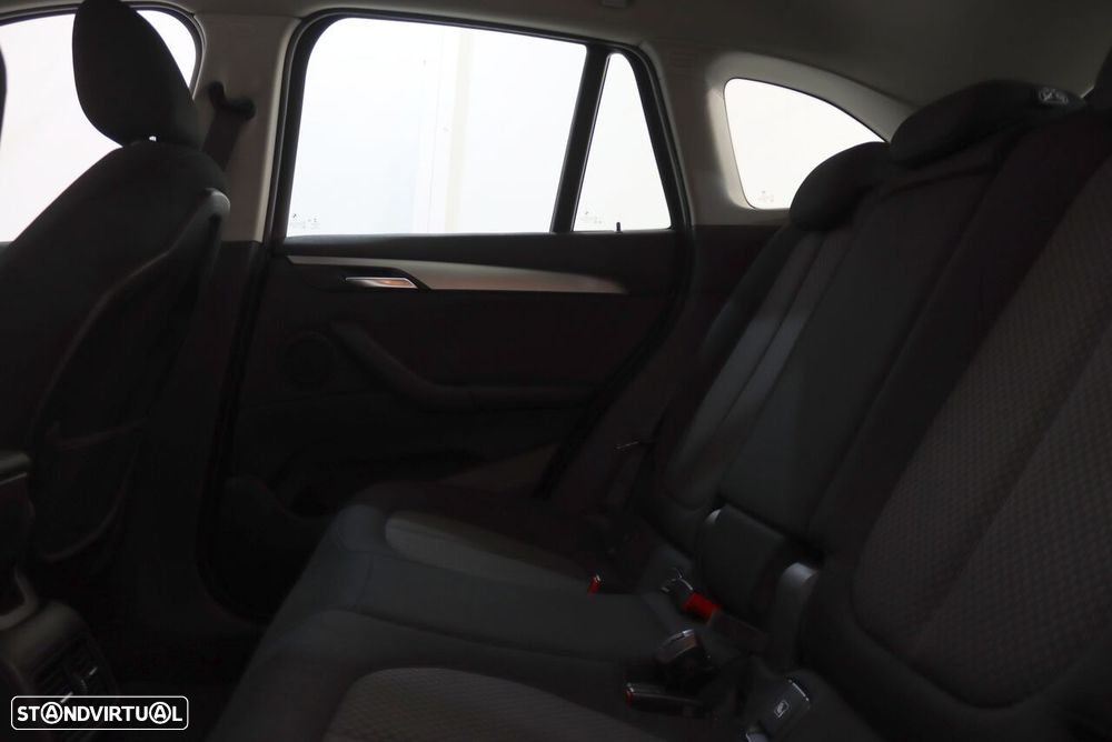 BMW X1 25 e xDrive xLine - 15