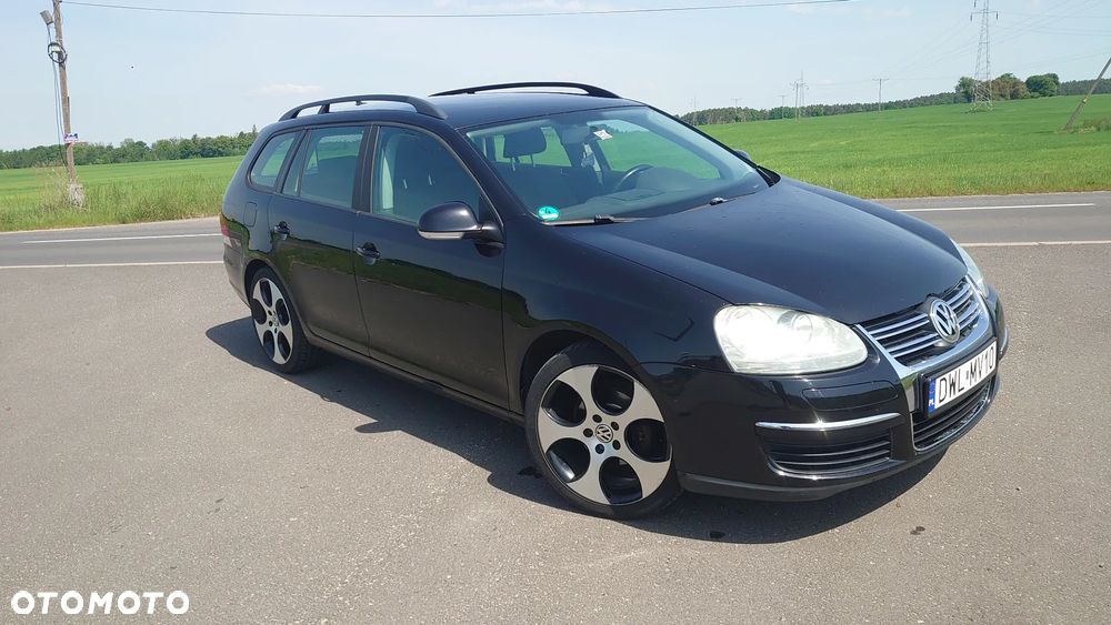 Volkswagen Golf - 1