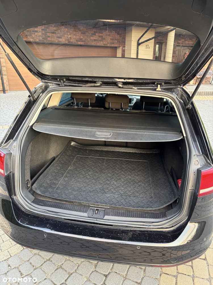 Volkswagen Passat - 8