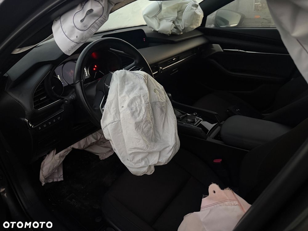 Mazda 3 - 6