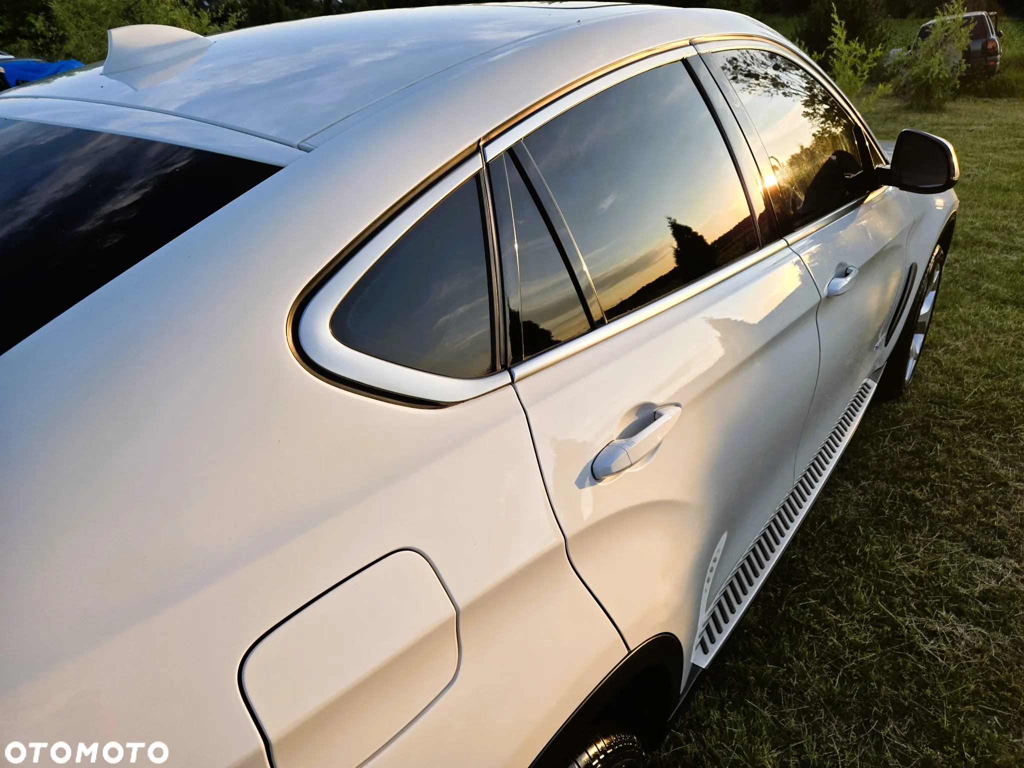 BMW X6 xDrive50i - 13