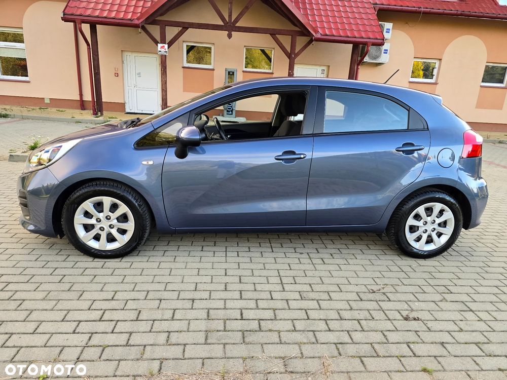 Kia Rio 1.2 Fifa World Cup Edition - 15