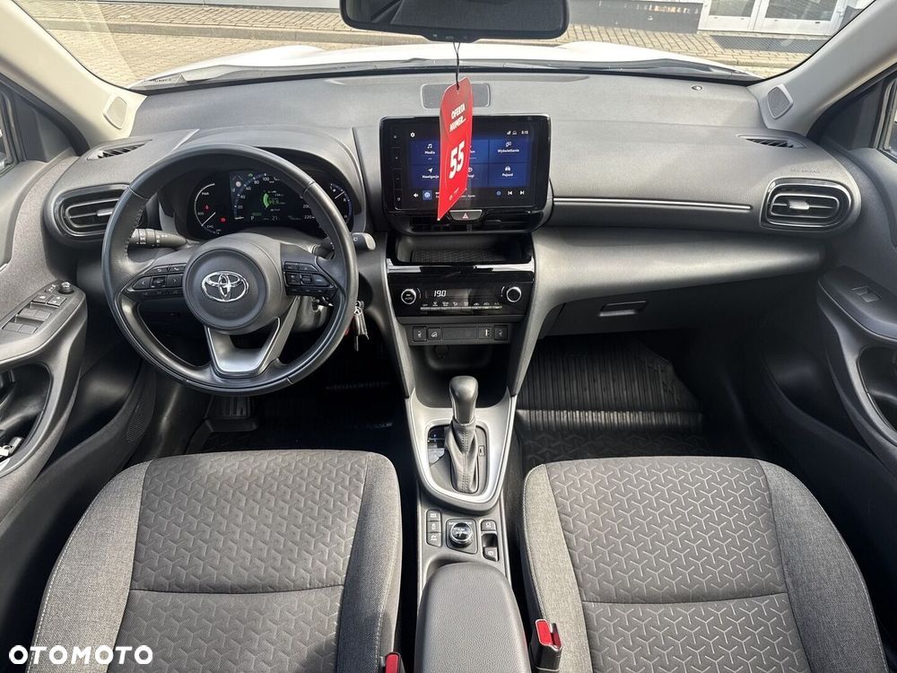 Toyota Yaris Cross Hybrid 1.5 Comfort 4x4 - 6