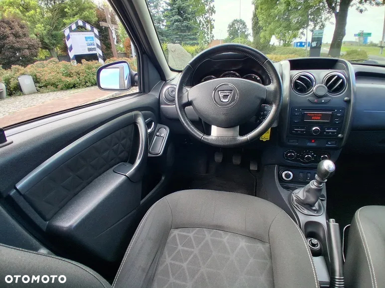 Dacia Duster 1.6 16V 4x4 Laureate - 13