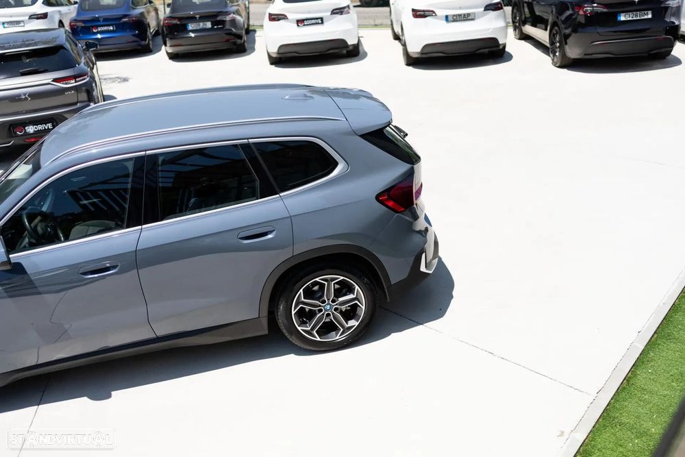 BMW iX3 Impressive - 12
