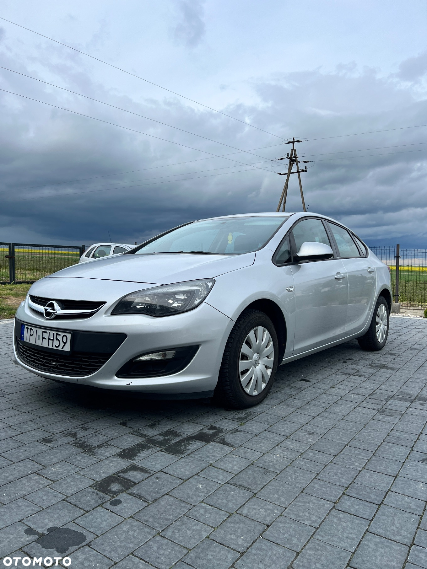 Opel Astra IV 1.6 CDTI Enjoy - 3