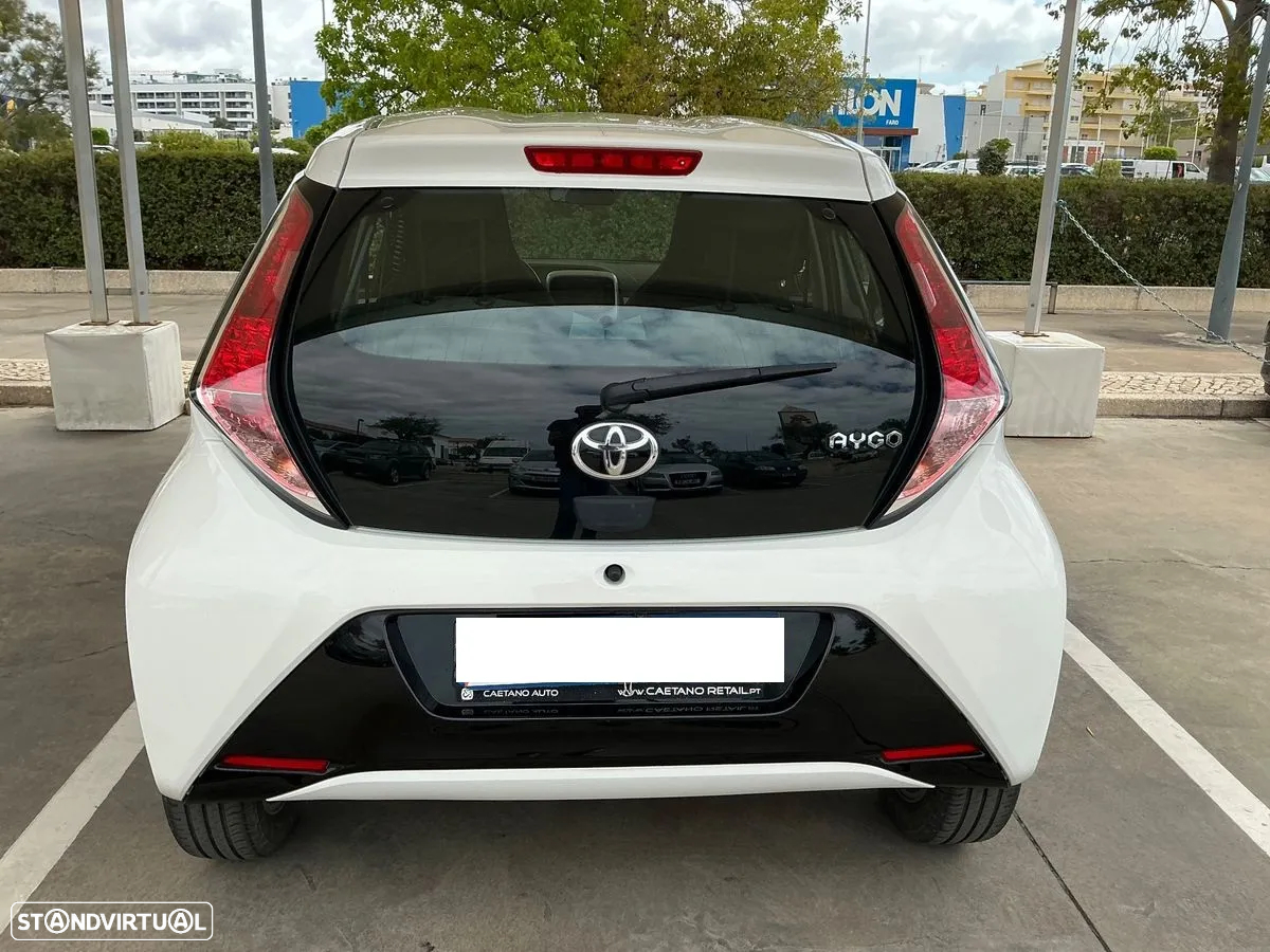 Toyota Aygo 1.0 X-Play Plus+X-Touch MM - 3