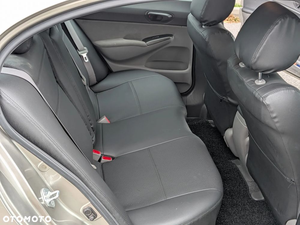 Honda Civic 1.8 Comfort - 13