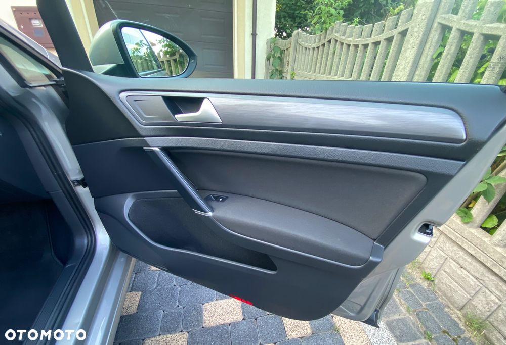 Volkswagen Golf 1.5 eTSI EVO United DSG - 25