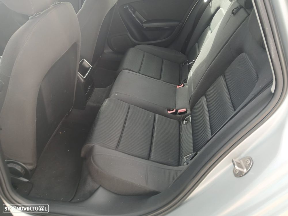 Audi A4 Avant 2.0 TDI Advance - 11