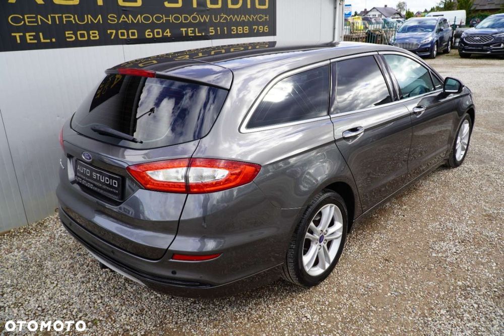 Ford Mondeo - 38