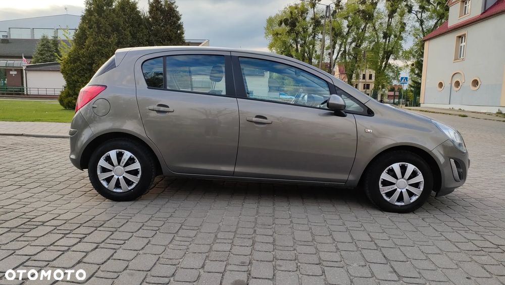 Opel Corsa 1.4 16V Innovation - 8