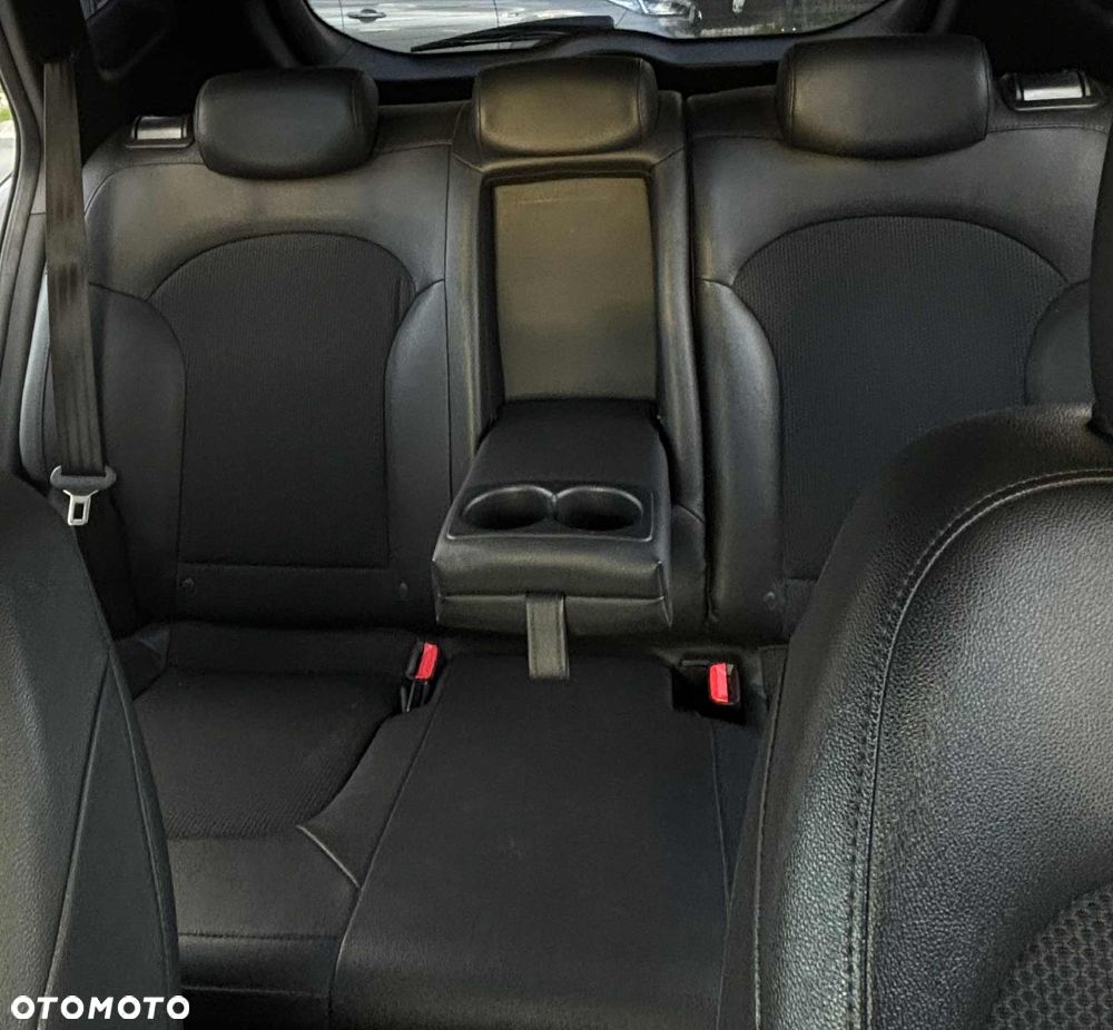 Hyundai ix35 1.7 CRDi Comfort 2WD - 17