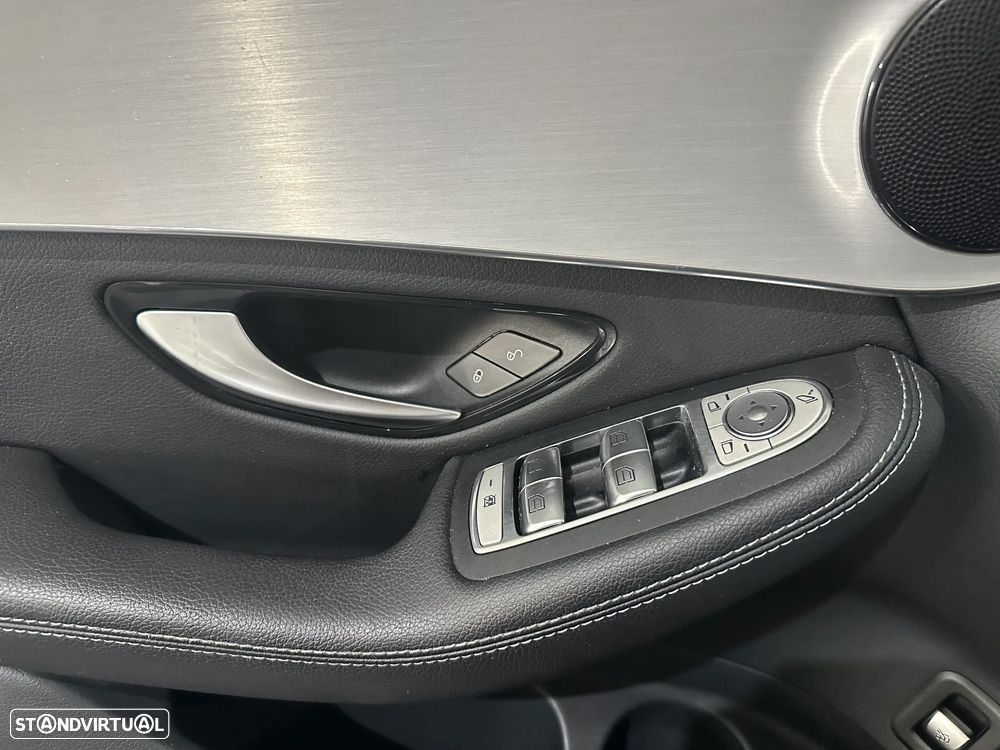 Mercedes-Benz GLC 300 de 4Matic 9G-TRONIC - 11