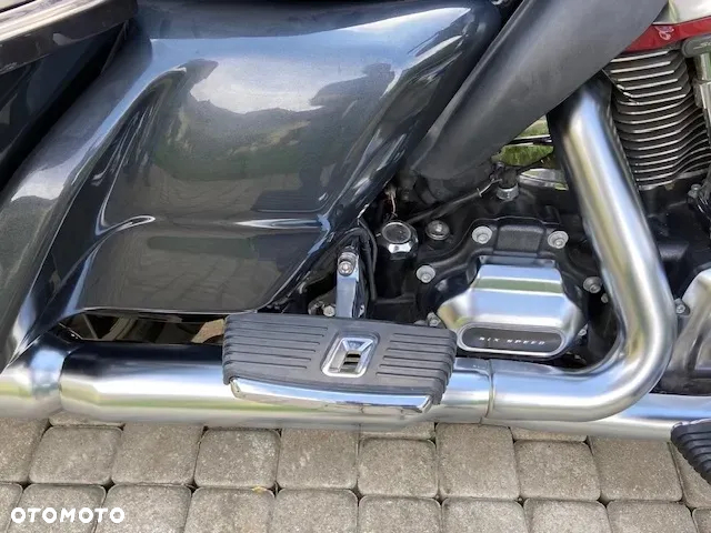 Harley-Davidson Touring Street Glide - 29