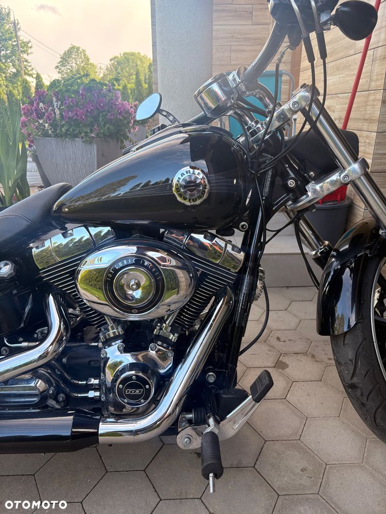 Harley-Davidson FXSB Breakout - 11